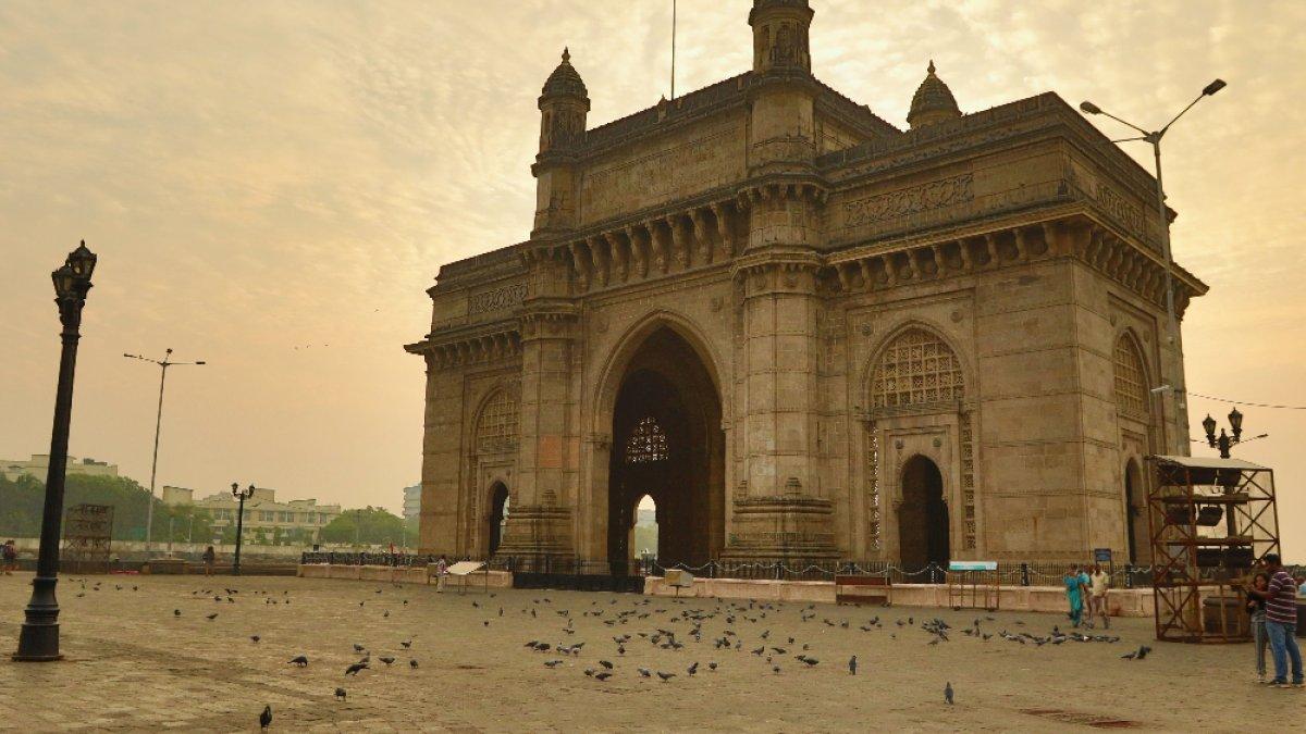 7 Tempat Wisata Hits di Mumbai India, Stasiun Kereta Chhatrapati Shivaji Bergaya Gotik Victoria