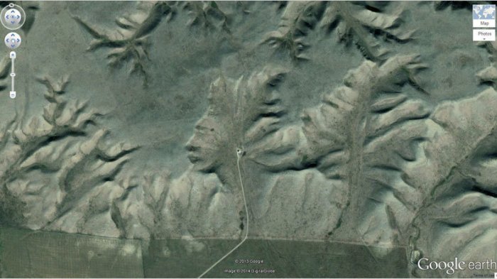 15 Lokasi Misterius Ini Pernah Terekam Satelit Google Earth, No 14 Kok Aneh Banget ya