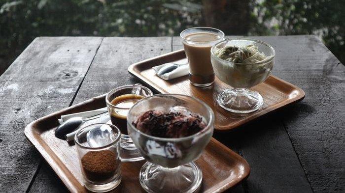 Apa Rasanya Kopi yang Dipadukan dengan Es Krim Vanilla?