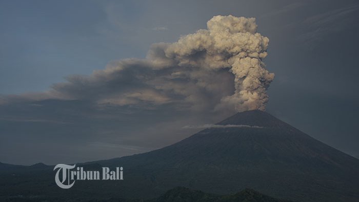 Selain Bandara Ngurah Rai, 2 Bandara di Pulau Jawa Ikut Ditutup Akibat Erupsi Gunung Agung