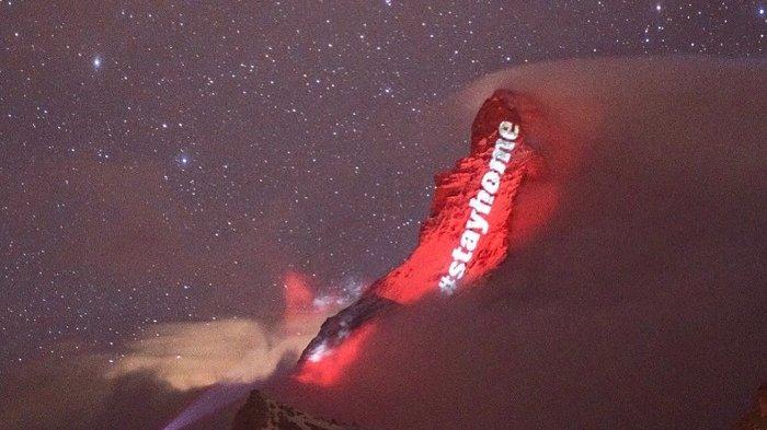 Viral di Medsos, Gunung di Swiss Tampilkan Pesan 'Stay Home' saat Lockdown Akibat Covid-19
