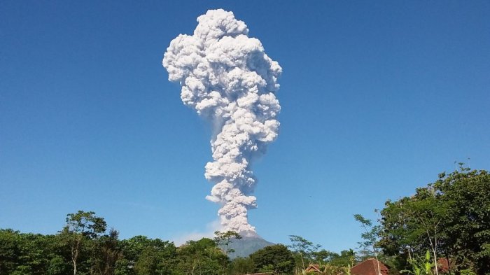 Pagi Ini, Gunung Merapi Keluarkan Awan Panas Selama 160 Detik
