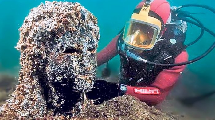 Bangkai Kereta dan 9 Penemuan Tak Biasa di Bawah Laut yang Bikin Merinding