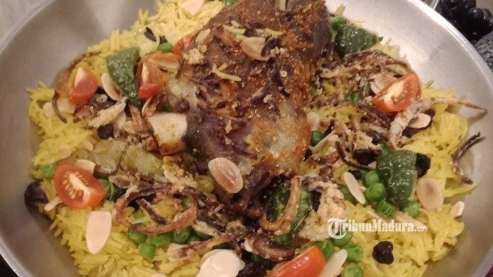 Lezatnya Lamb Ouzi, Paha Kambing Khas Timur Tengah untuk Buka Puasa