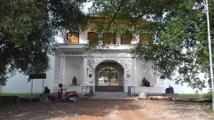 Benteng Vastenburg, satu tempat wisata terbaik di Pasar Kliwon, Solo, Jawa Tengah.