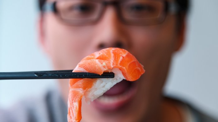 Usai Makan Sushi Perut Pria Portugal Ini Terasa Sakit, Setelah Diperiksakan Ternyata . . .