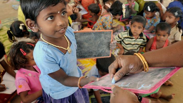 Literacy Day - Miris! Inilah Negara dengan Jumlah Buta Huruf Terbanyak di Dunia, Indonesia Gimana?