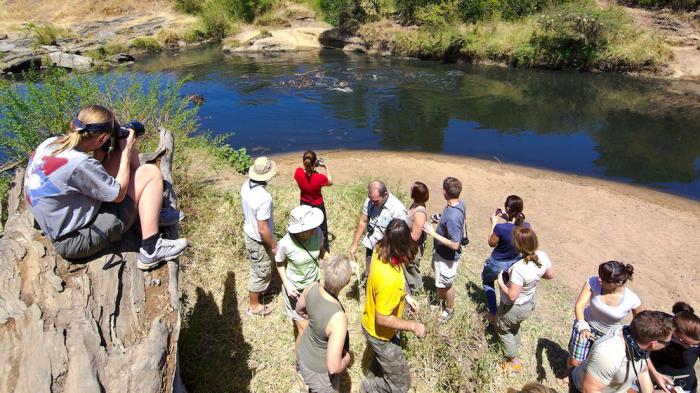 Jangan Ditiru! Inilah 5 Tidakan Menyebalkan dan Merugikan yang Biasa Dilakukan Traveler