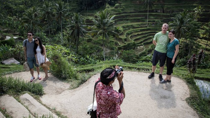 Malunya! Sering Banggakan Budaya Asing, 6 Bule Ini Malah Perkenalkan Keindahan Indonesia