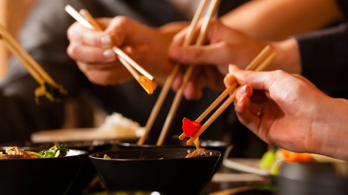 4 Cara Makan yang Tunjukkan Kepribadian, Nomor 3 Kamu Banget Nggak Sih?