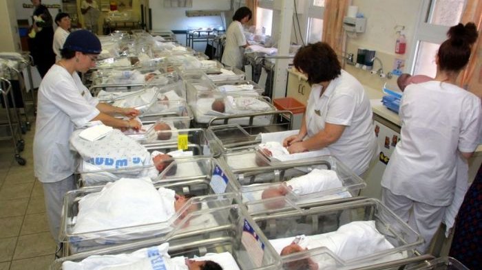 Peristiwa Langka! Usia Sudah 42 Tahun, Wanita Ini Masih Lahirkan Anaknya yang ke-20