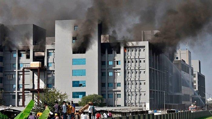 Kebakaran Terjadi di Institut Serum India, Pabrik Pembuat Vaksin Terbesar di Dunia