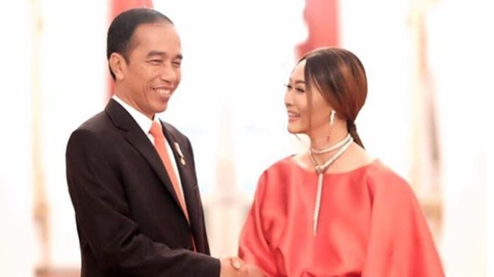 Tak Hadiri Nikahan Kahiyang, Pedangdut Ini Malah Banjir Pujian Warganet
