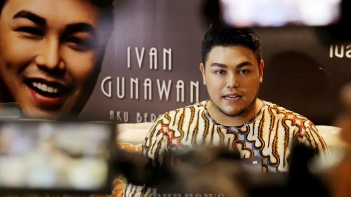 Ivan Gunawan -  Gara-gara Foto Ini, Netizen Namai Alis Igun Sebagai Pembawa Petaka