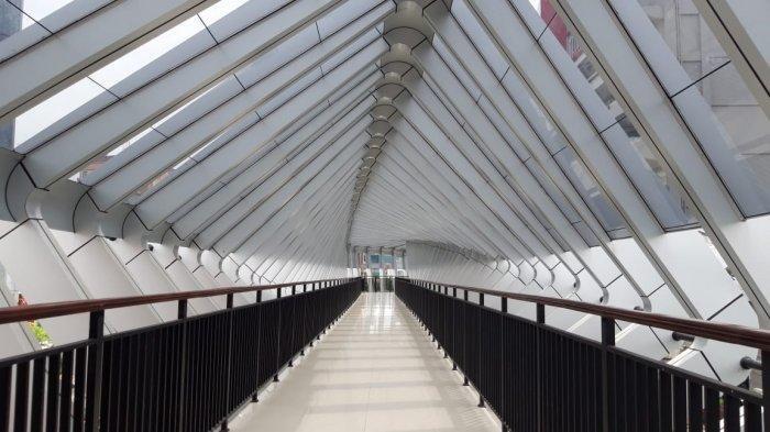 Melihat JPO Pandanaran di Kota Semarang dengan Tampilan Instagramable yang Baru Diresmikan