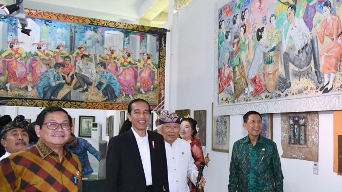 Tanda Tangani Peresmian Musem Gunarsa, Jokowi Dibuat Kaget dangan Lukisan 'Aneh' Ini