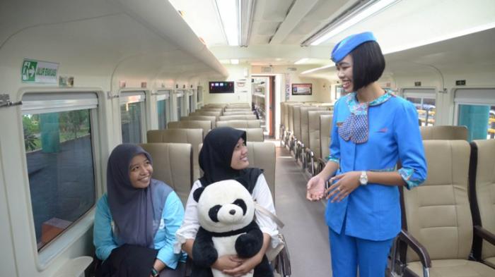 KA Jakarta Surabaya - Fasilitas Ini Bikin Kamu Betah Meski Duduk 14 Jam Melintasi Rel