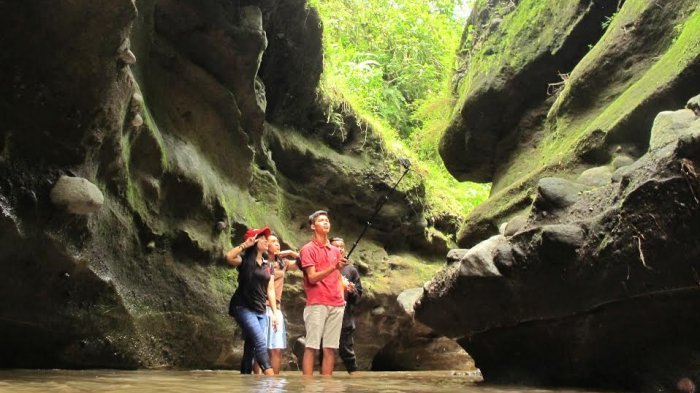 Wisata Klaten - Menilik Aliran Sungai Getuk, Green Canyonnya Jatinom