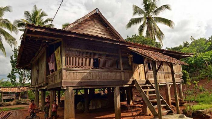 Kampung Wisata Gedung Batin - Inilah Keistimewaan Rumah yang Sudah Berumur 400 Tahun