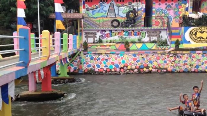 River Tubing Katulampa - Kampung Warna di Kota Bogor, Bisa Telusuri Sungai Pakai Ban Karet