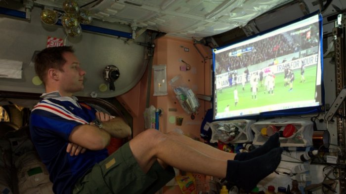 Penasaran Ingin Tahu Cara Astronot Bersenang-senang? Deretan Foto Ini Bakal Beri Jawabannya