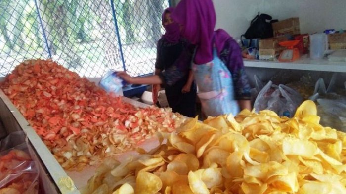 Melewati Jalan Lintas Medan-Banda Aceh? Cicipi Keripik Ubi Mas Lilik yang Rasanya Pas di Lidah