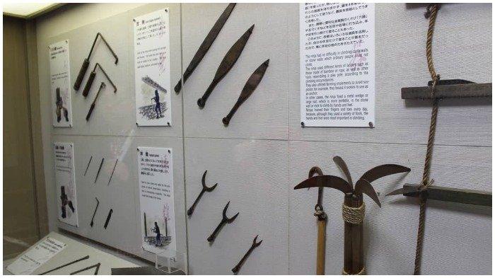 Foto Senjata di Museum Ninja, Ada Kunai yang Bisa Dipakai Panjat Dinding