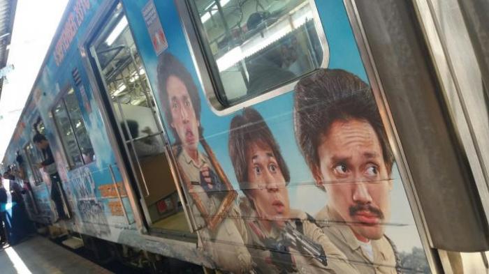 Warkop DKI Reborn - Heboh! Begini Penampakan Dono, Kasino, Indro di Stasiun Jakarta, Bikin Histeris