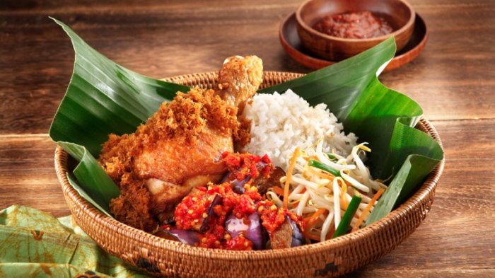 Kuliner Nusantara - Bangga! Ini 5 Makanan Khas Indonesia yang Bikin Turis Tergila-gila