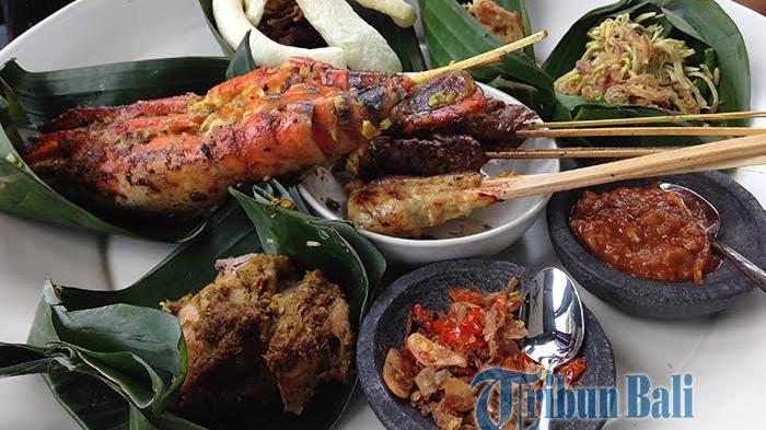 Kunyit Restaurant - Lezatnya Menu Megibung Beralaskan Daun Pisang, Sebelum Makan Wajib Lakukan Ini