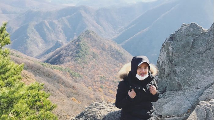 Artis Cantik Ini Nekat Mendaki Gunung Saat Hamil 9 Bulan, Ia Alami Hal Ini Ketika di Puncak
