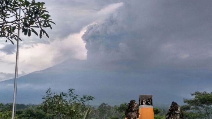 Gunung Agung Erupsi, Inilah Hal yang Boleh dan Tak Boleh Dilakukan Usai Hujan Abu Vulkanik