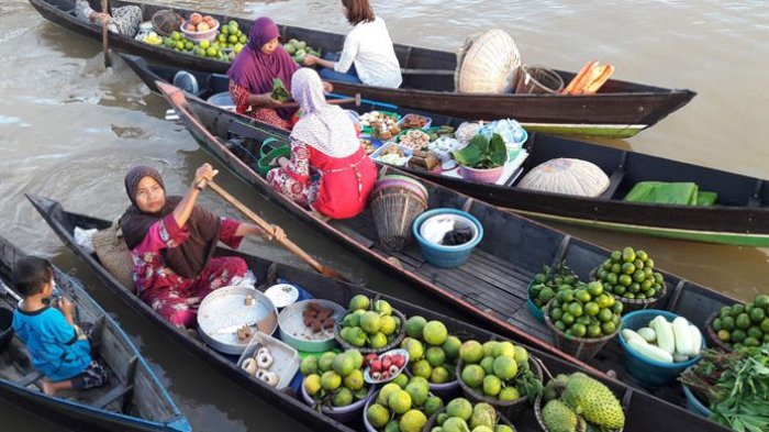 Waktu Terbaik Mengunjungi Pasar Terapung Lok Baintan di Sungai Tabuk, Banjar, Kalimantan Selatan