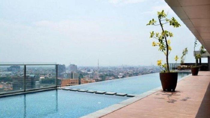 Infinity pool di Louis Kienne Hotel Simpang Lima