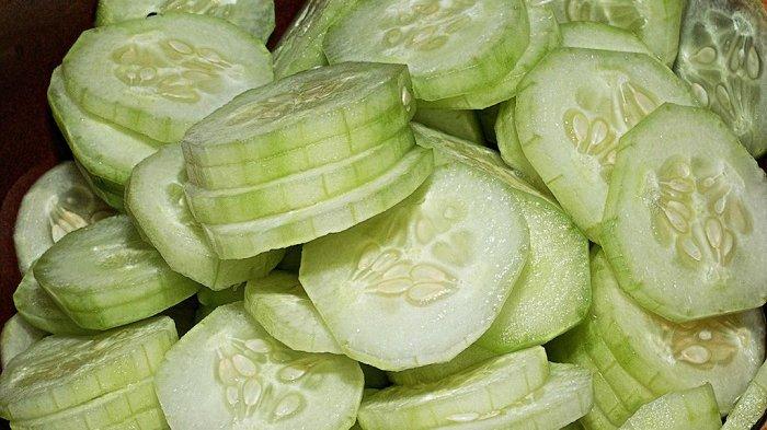 Mengurangi Bau Mulut dan 6 Manfaat Mentimun Jika Dikonsumsi Secara Rutin