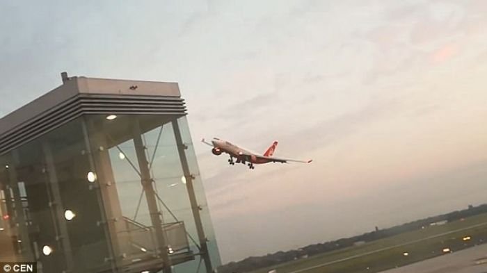 Lihat Videonya! Bawa 200 Penumpang, Pilot Ini Lakukan Manuver Paling Berbahaya Saat Mau Mendarat