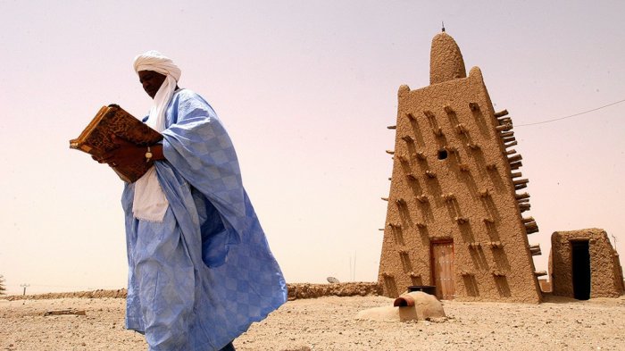 Masjid Raya Djenné - Liburan ke Afrika, Wajib Mampir ke Masjid Lumpur di Kota Mali