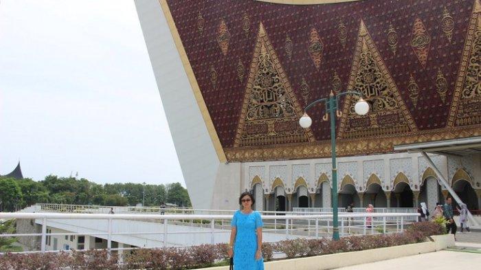 Masjid Raya Sumatera Barat di Padang, Tempat Wisata Religi yang Megah dan Unik