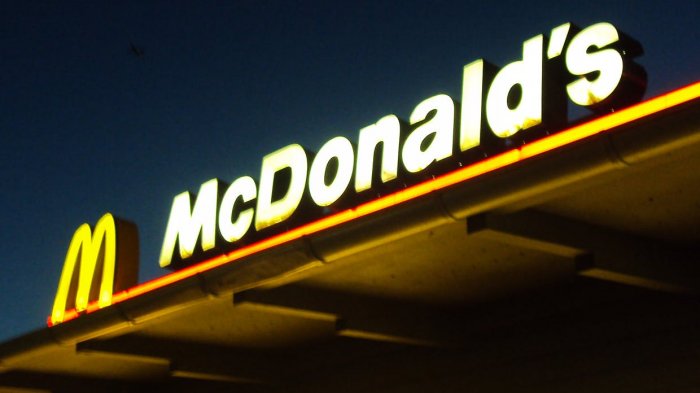Minta Pelanggan Kenakan Masker, Karyawan McDonald's di California Ini Malah Diserang