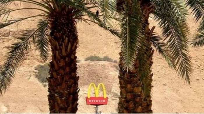 Dari Sarang Teroris hingga Tengah Gurun, 8 Gerai McDonald's Ini Dibangun di Lokasi Tak Biasa!