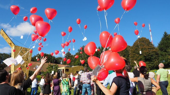 Hal Mengerikan Ini Jadi Alasan Kenapa Sebaiknya Tidak Lakukan Prosesi Lepas Balon Ke Udara