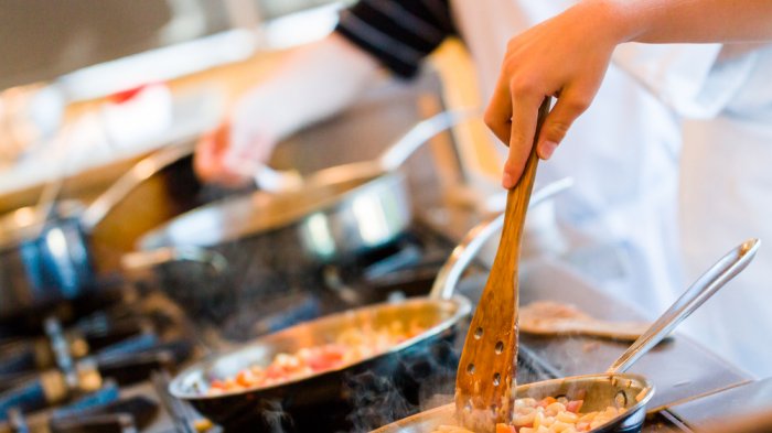Waduh, Tepuk Jidat! Gara-gara Bau Masakan, Pasangan Suami Istri di Italia Ini Kena Denda Rp 30 Juta