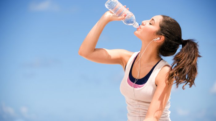 Wow! Minum Air 30 Menit Sebelum Makan Ternyata Berdampak Ini pada Tubuhmu