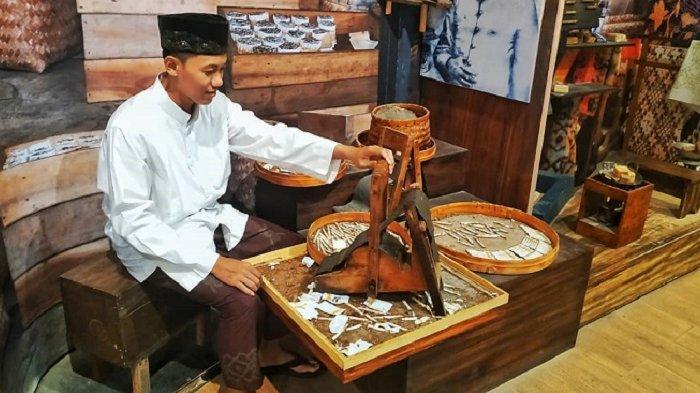 TRAVEL UPDATE: Berkunjung ke Museum Jenang Kudus Al Mubarok, Museum Jenang Pertama di Indonesia