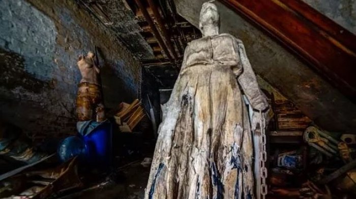 Mengerikan! Fotografer Ini Temukan Museum Tak Terkunci, Benda Koleksinya Bikin Merinding Massal