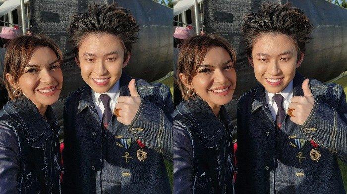 Najwa Shihab Terbang ke California untuk Nonton Coachella, Selfie di Backstage Bareng Rich Brian