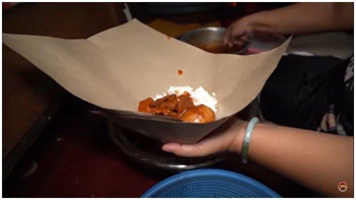 Nasi Bali Pengampon, Kuliner Hidden Gem Super Pedas di Surabaya