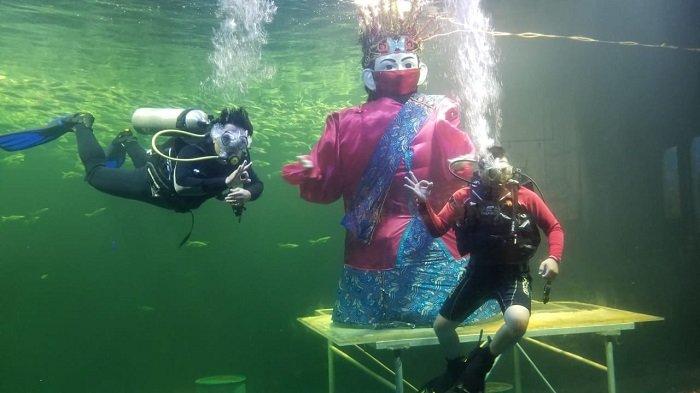HUT ke-494 Jakarta, Ocean Dream Samudra Ancol Hadirkan Ondel-Ondel dalam Air