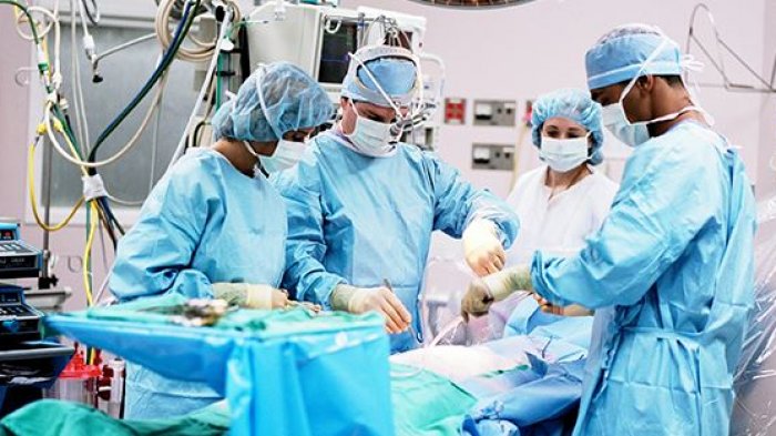Mendadak Sakit Perut, Tak Disangka! Dokter Temukan Benda Seberat Ini di Dalam Kantung Kemihnya