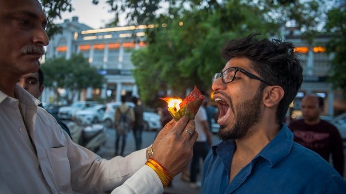 Kuliner Unik - Ingin Tahu Bagaimana Rasanya Api? Coba Makanan Khas India Ini
